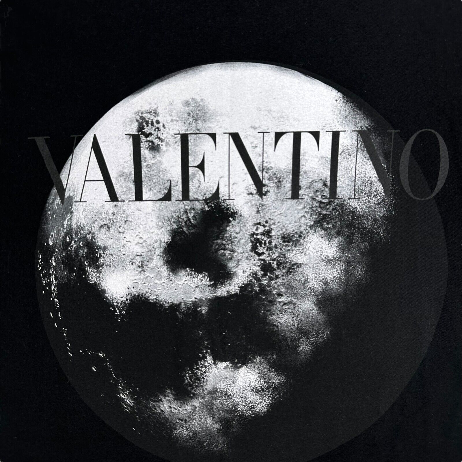 Valentino Size M T-Shirt Black Moon Chest Logo Graphic Print Crew Cotton Tee