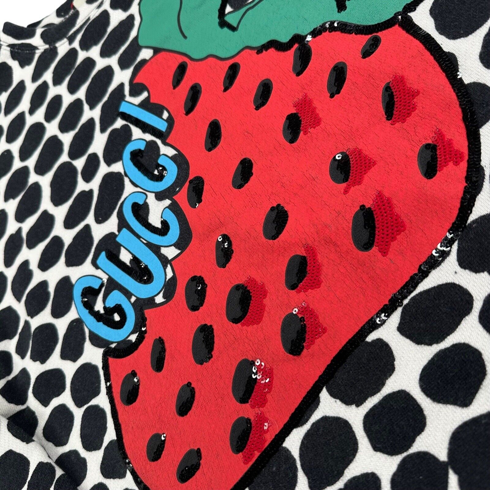 Gucci Size M Sweatshirt Oversized White/Black Polka dot Strawberry Sequin Logo