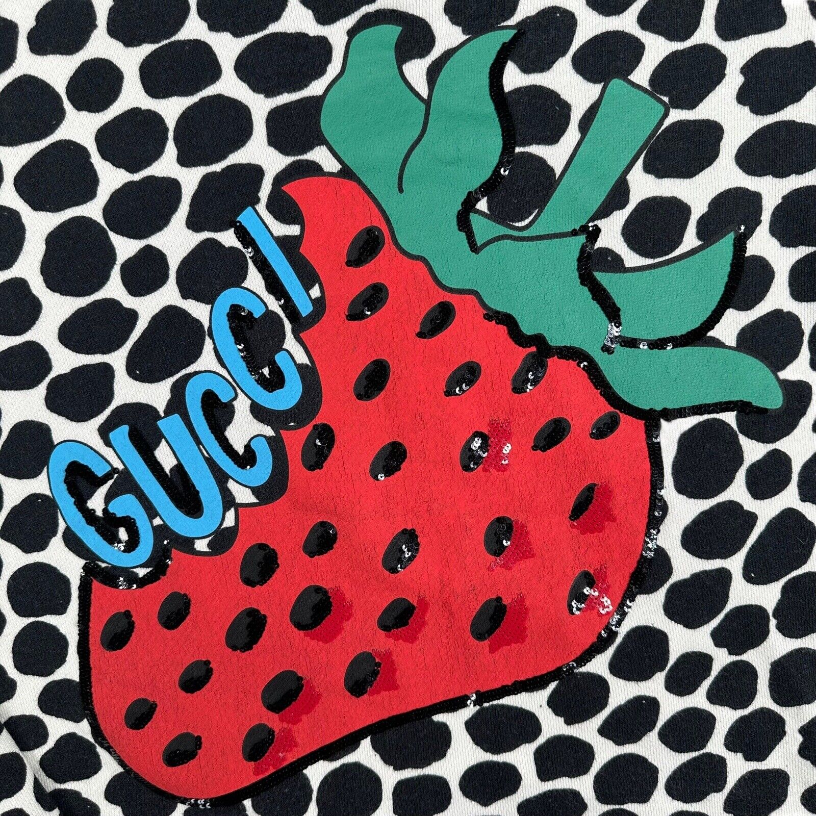 Gucci Size M Sweatshirt Oversized White/Black Polka dot Strawberry Sequin Logo